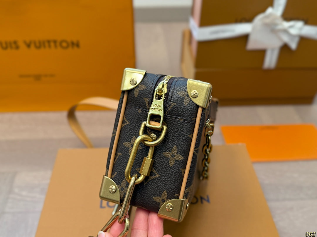 Louis Vuitton LV Soft Trunk Box Bag Satchel 18x12cm