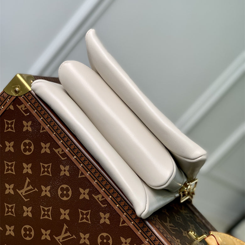Louis Vuitton Coussin MM Bag Black