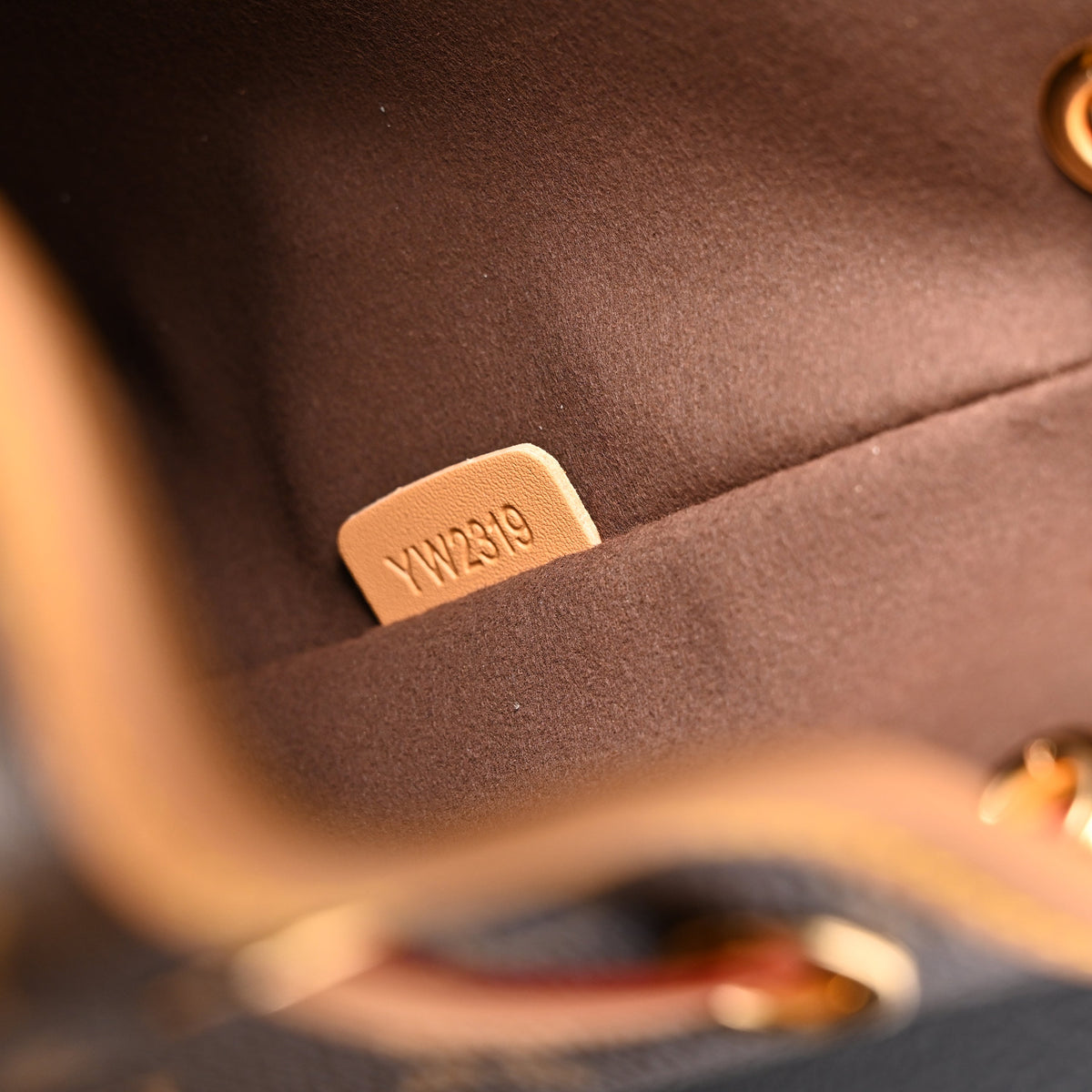 Louis Vuitton Noé Bucket Bag – Monogram Canvas with Natural Leather Trim