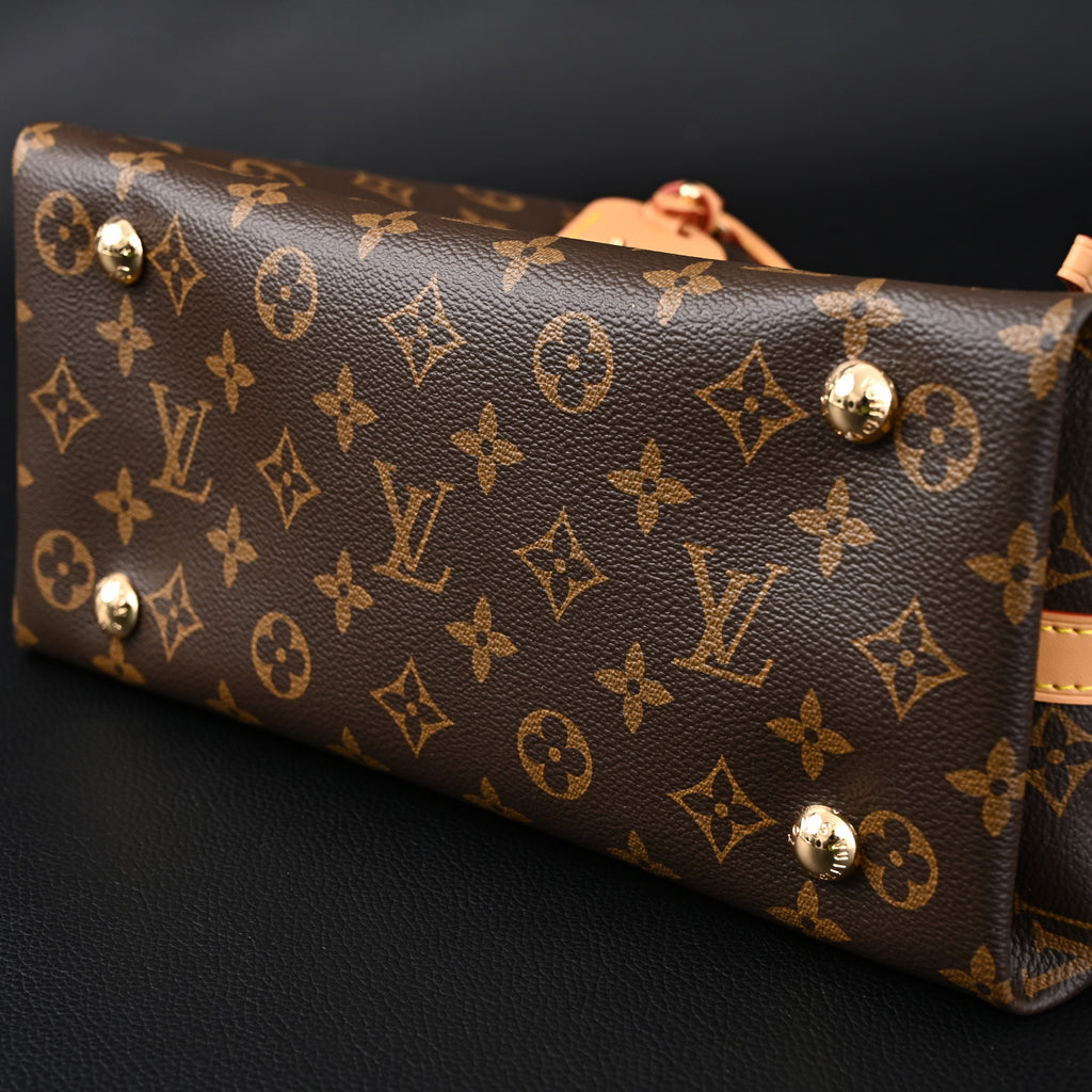 Louis Vuitton Neo Noé Bucket Bag – Monogram Canvas with Bordeaux Interior